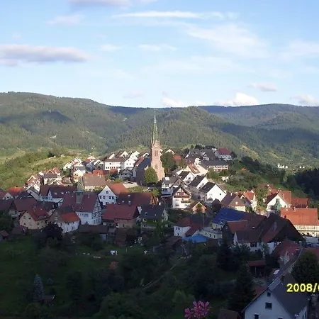 Am Keschtewaeldele *
